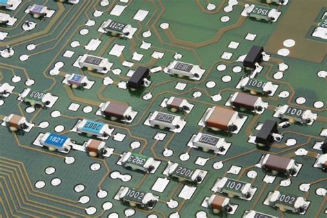 SMT vs SMD – Ultimate Guide to PCB Assembly Terms.